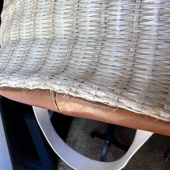 HOBO Sheila Bucket - Natural Straw bucket bag. - Picture 16 of 17